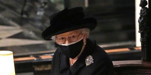 Η βασίλισσα Ελισάβετ στην κηδεία του Φιλίππου