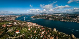 Κωνσταντινούπολη γέφυρα Βόσπορος 