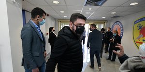 Ο Νίκος Χαρδαλιάς στο εμβολιαστικό κέντρο της Πάτρας