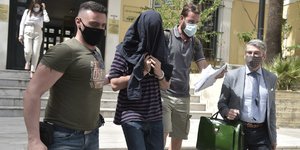 Νέα Σμύρνη: Κρατούμενος μέχρι τη Δευτέρα ο 22χρονος