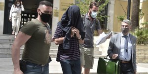 Ο 22χρονος που κατηγορείται για την απόπειρα επίθεσης στη Νέα Σμύρνη