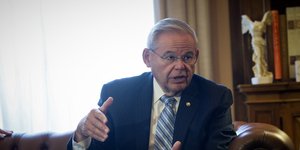 Ο Γερουσιαστής των ΗΠΑ, Μπομπ Μενέντεζ