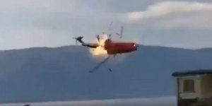 Η στιγμή που το πυροσβεστικό ελικόπτερο εκρήγνυται πάνω από λίμνη στην Κίνα