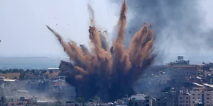 Οι ισραηλινοί βομβαρδισμοί συνεχίζονται με αμείωτη ένταση στη Γάζα