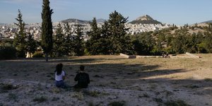 Με θέα τον λόφο του Λυκαβηττού