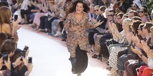 αντζελα μισόνι 