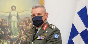 Ο αρχηγός ΓΕΕΘΑ, στρατηγός Κωνσταντίνος Φλώρος