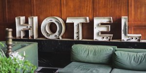 ΓΙΑ ΝΑ ΠΑΡΑΤΕΙΝΕΤΕ ΕΙΚΟΝΙΚΑ ΤΙΣ ΔΙΑΚΟΠΕΣ ΣΑΣ.../Shutterstock