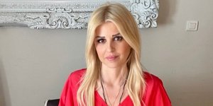 Η Φαίη Σκορδά επιβεβαιώνει το διαζύγιο της Ελενας Ράπτη