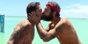 Survivor 4: Το Twitter γλέντησε τους Ηλία και Τριαντάφυλλο για το φιλί στο στόμα