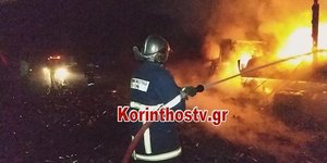 Φωτιά σε νταλίκα εν κινήσει στην παλαιά Αθηνών-Κορίνθου