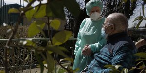 ηλικιωμενος ιταλια