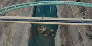 Μεγάλη κατολίσθηση στον Ισθμό της Κορίνθου