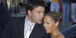 Τζένιφερ Λόπεζ και Μπεν Αφλεκ πιασμένοι χέρι χέρι