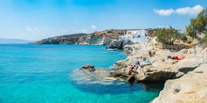 Η παραλία Καρράς στην Κίμωλο