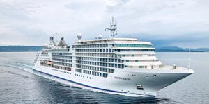 Το κρουαζιερόπλοιο Silver Moon