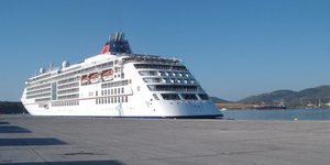 Εδεσε στο λιμάνι το πρώτο κρουαζιερόπλοιο της σεζόν