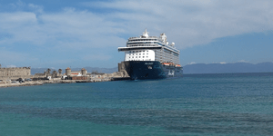 Ρόδος: Κατέπλευσε το πρώτο κρουαζιερόπλοιο της σεζόν