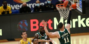 Φάση από το ΠΑΟ-ΑΕΚ