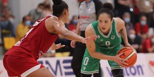 Φάση από το πρώτο ματς Ολυμπιακού-Παναθηναϊκού, που επαναλαμβάνεται