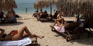 Ανοίγουν το Σάββατο οι οργανωμένες πλαζ 