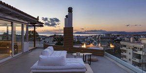 Η μεζονέτα στη Γλυφάδα με τη φανταστική θέα