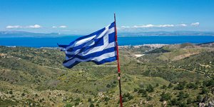 Σημαία στη Χίο για την επέτειο της Σφαγής πριν 199 χρόνια