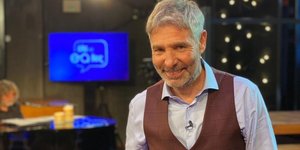 O Θοδωρής Αθερίδης παίζει με τον εγγονό του