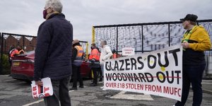 Οπαδοί της Γιουνάιτεντ κατά της οικογένειας Γκλέιζερ