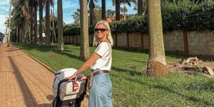 Η Χριστίνα Κοντοβά με το καρότσι