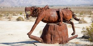 Σιδερένιο άγαλμα του μυθικού πλάσματος τσουπακάμπρα