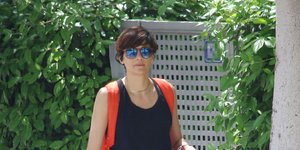 H Αννα Μαρία Παπαχαραλάμπους ποζάρει με τον γιο της στην παραλία