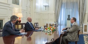 Ο Νίκος Δένδιας με τον πρόεδρο του Jinsa