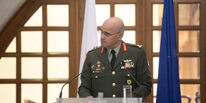 αρχηγός της Εθνικής Φρουράς Δημόκριτος Ζερβάκης με στρατιωτική στολή