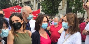 Εγκυος Εφη Αχτσιόγλου στην πορεία για το εργασιακό