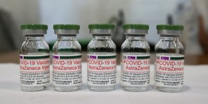 εμβόλιο AstraZeneca φιαλίδια