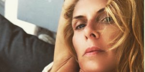 Η Εβελίνα Παπούλια με μαγιό