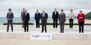 G7