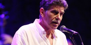 Γιάννης Μπέζος: «Βλέπουμε εκπομπές τελείως ανόητες να καταγράφουν νούμερα»