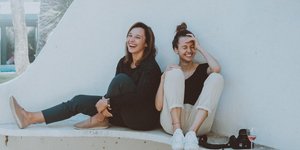 Γυναίκες γελάνε