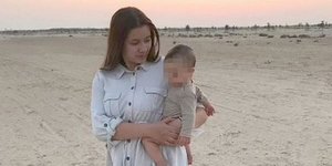 Γλυκά Νερά Η Καρολάιν με τη μικρή Λυδία