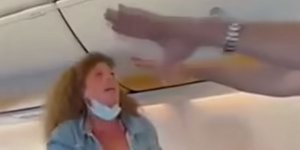 Ιταλίδα κακός χαμός σε πτήση της Ryanair