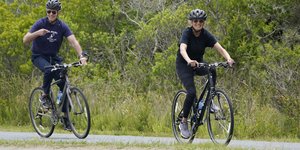 Τζιλ Μπάιντεν και Τζο έκαναν βόλτα με ποδήλατα