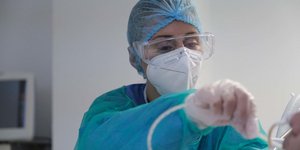 τουρίστας γιατρός σε ΜΕΘ