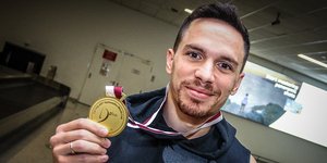 Ο Λευτέρης Πετρούνιας επέστρεψε με το χρυσό από τη Ντόχα