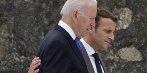 Εμανουέλ Μακρόν και Τζο Μπάιντεν στη Σύνοδο των G7