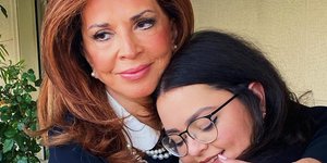 Η Μιμή Ντενίση με την κόρη της Μαριτίνα