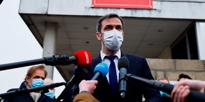 Ολιβιέ Βεράν δηλώσεις με μικρόφωνο