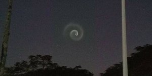 spiral στον ουρανό περίεργο φαινόμενο