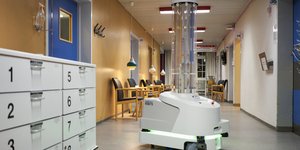 Ρομπότ απολύμανσης σε νοσοκομείο στο Βουκουρέστι